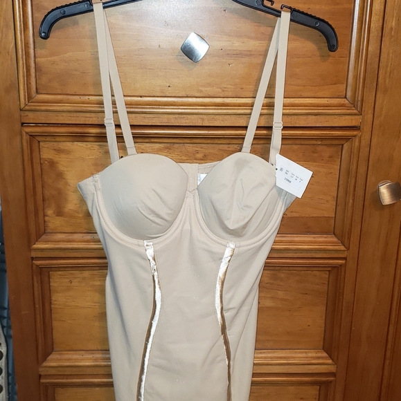 New W/Out Tags  Maidenform Shapewear Dress 38B - Picture 6 of 9